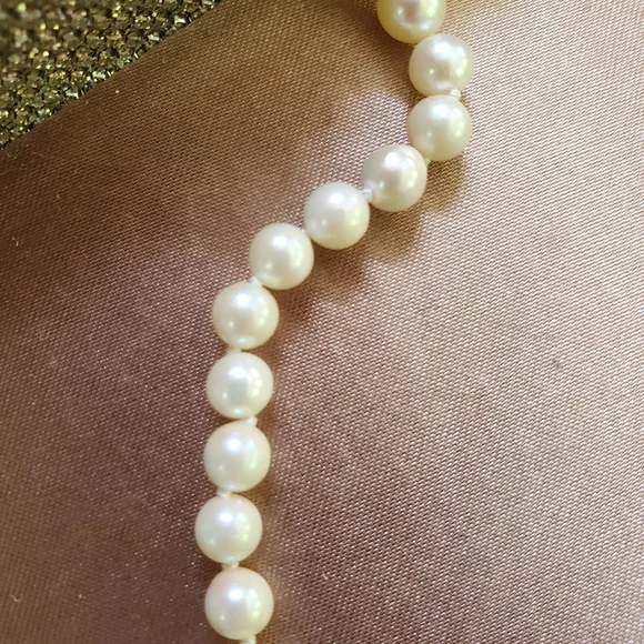 Ben Bridge Pearl 14k Gold Necklace - Picture 4 of 13